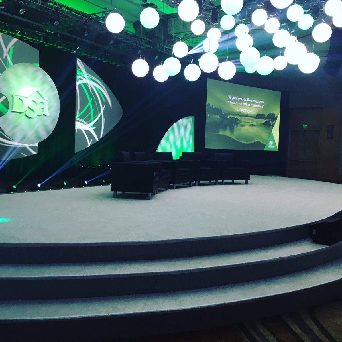 Fragmob's tweet photo. #FragmobAtDSA returns with our daily takeaway notes from Tuesday at #DSAAnnual. Get the PDF- https://t.co/X3T42Bj3XF https://t.co/0dMoWA4XcY