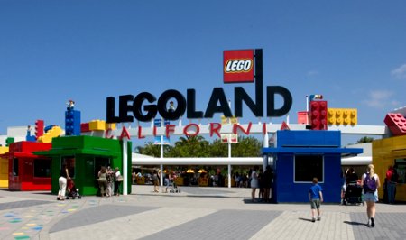 SaveToday_'s tweet image. Win a trip to the (second) happiest place on Earth! ow.ly/SNon30113rw #legoland #family #vacation #sweepstakes