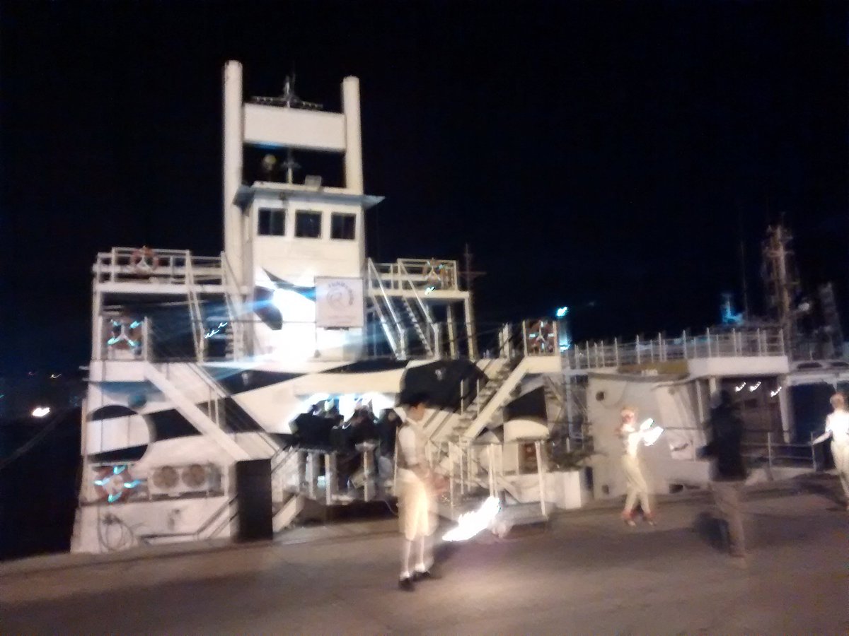 Desfile a beneficio de Fundamid!!! Look by <a href="/Disenos_Laura/">laura</a> <a href="/ZMicheluzzi/">zapatos micheluzzi</a> @CARINAFARINACCI  y <a href="/stafframirezok/">Staff Sergio Lujan</a>