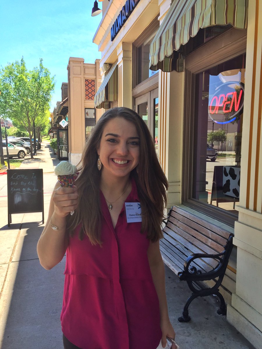 KerryOracleGuy's tweet photo. Our @chanea deserves an ice cream after pulling off another awesome @Enkitec E4! #e42016 https://t.co/8if464qy8o