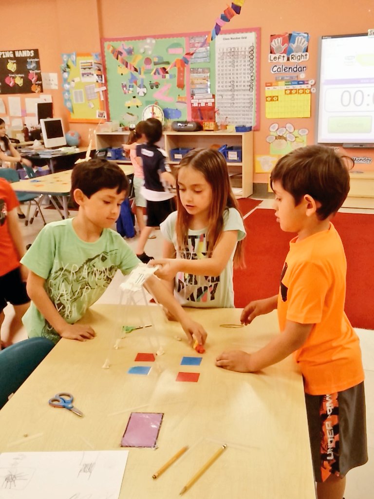 MsAlbertina's tweet photo. Problem Solving &amp; Teamwork! #LifeSkills  #StemChallenge @Ramirez21Myrna @ASFMELEM https://t.co/ezCIo6WqFK