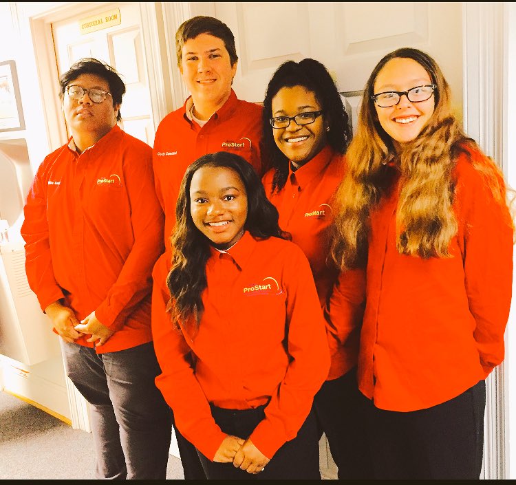 LandstownEagles's tweet photo. Congratulations, state champions🏆, LHS💙ProStart team and New Orleans native, ⚜Chef Johnson--ranked top 10 in nation! https://t.co/qgOw3aD69a