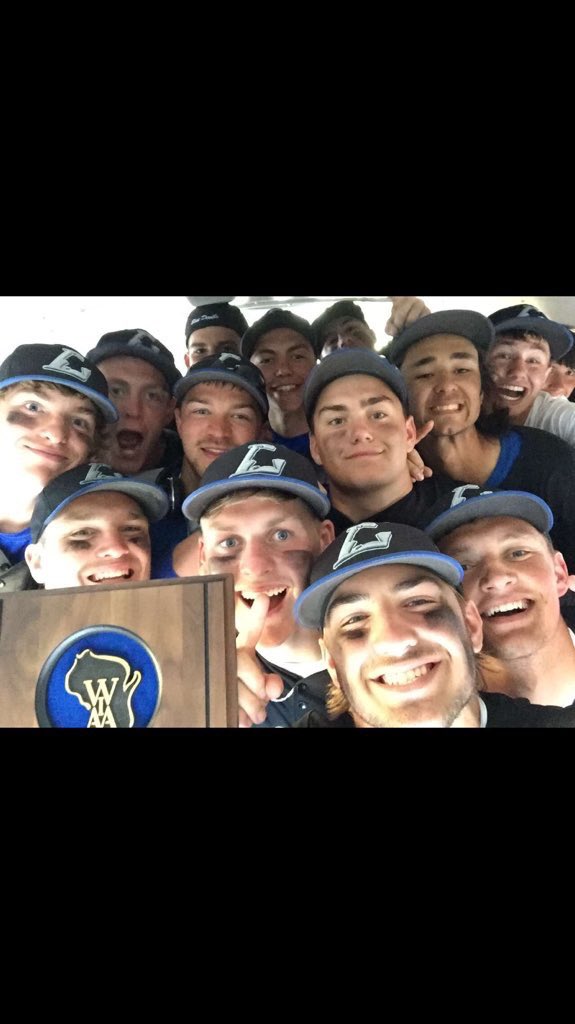 WIBallCentral's tweet photo. Lodi knows that state bound feeling! (Via @SteuckZach) https://t.co/FckVyFr934