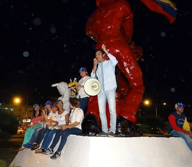 LuisAObertoR's tweet photo. La lucha por nuestra gente y recuperar a Venezuela la seguiremos dando sin descanso y convencidos de #LaMejorVzla https://t.co/DHQLrW3uvU