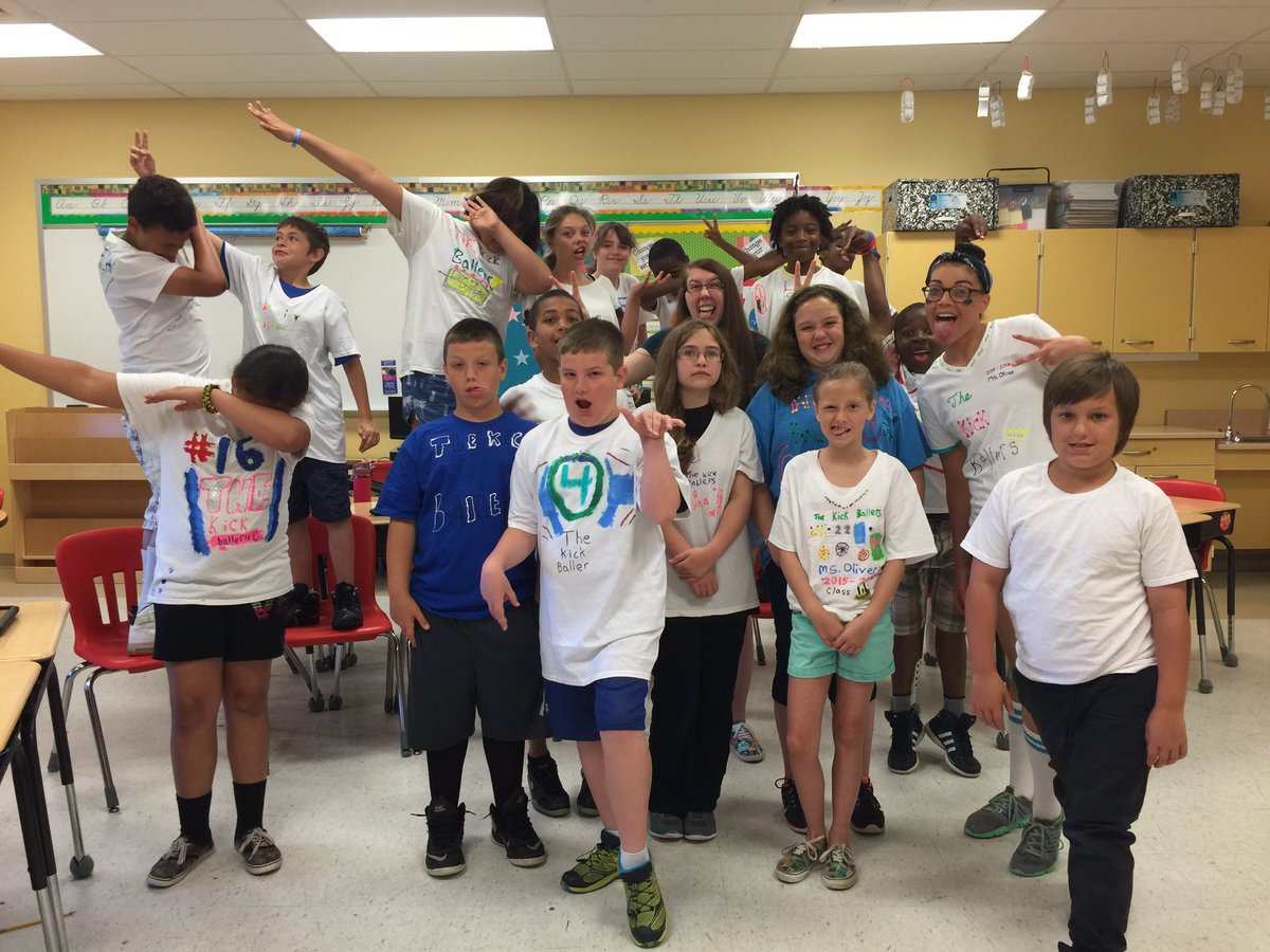 OliverDameca's tweet photo. We had a blast playing kickball with 
@woodje_pbe even though we lost, horribly. @PangbornES #fifthgrade #kickball https://t.co/KS2wEdHy8M