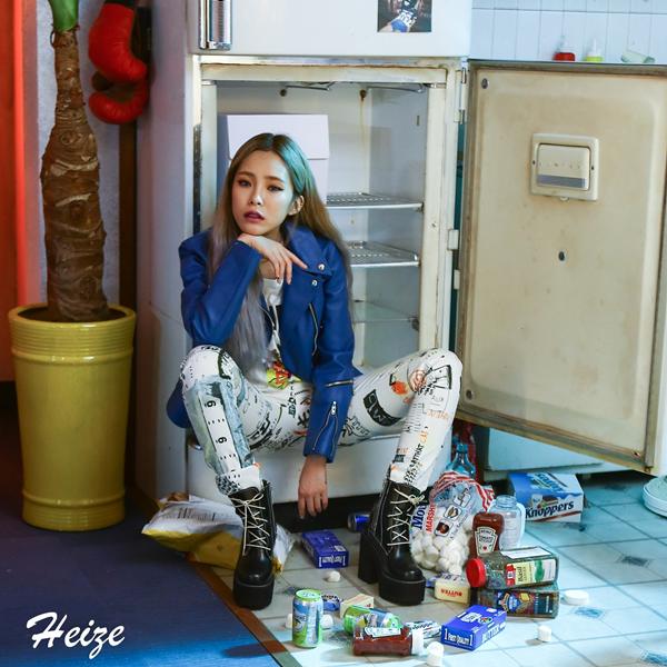 SSTVIndonesia's tweet photo. (Throwback) Single Kolaborasi #Heize X #Dean ‘Shut Up &amp; Groove' Menduduki Posisi Teratas https://t.co/xgSYfoUkuI https://t.co/9puFzKgRjz