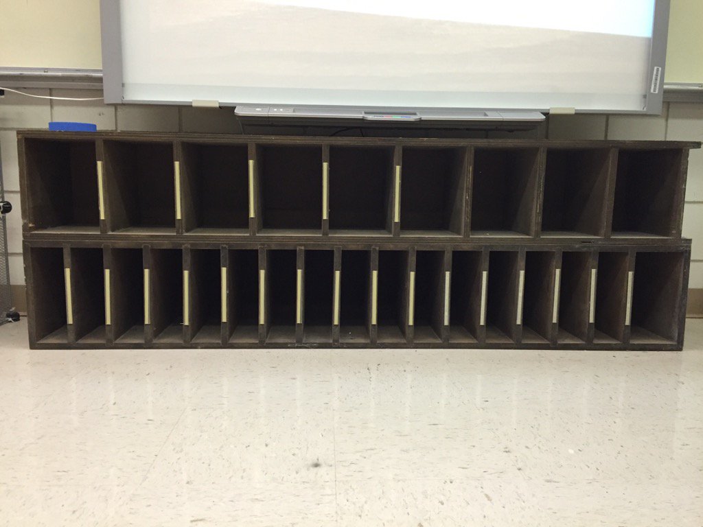 Zakchamp's tweet photo. Bad carpentry or a great notice/wonder problem? #tmwynw #mtbos https://t.co/VrnYbLZEQW