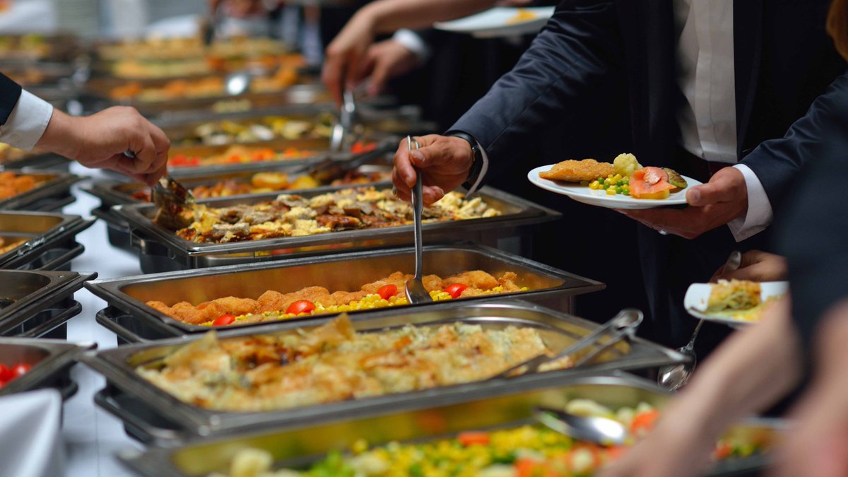 poolside_cafe's tweet photo. DINNER MEWAH nggak harus mahal nikmati Special Price Our Buffet only 60K di @poolside_cafe silahkan dicoba :) https://t.co/aDweMCoelw