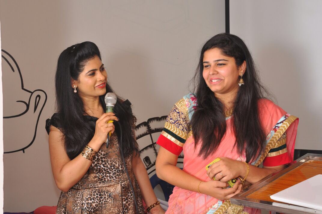 RJKajal's tweet photo. @LipsikaUday and me #FunTime #AtAnEvent #FunAtWork #LoveIt #GoodMorning https://t.co/Um9JrwbAMB