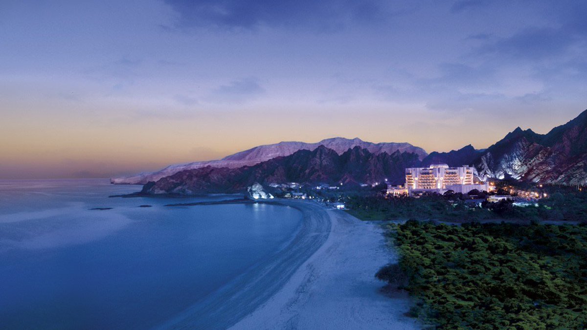 Deversoria's tweet photo. Al Bustan Palace, Oman https://t.co/WLThrFy6Eu