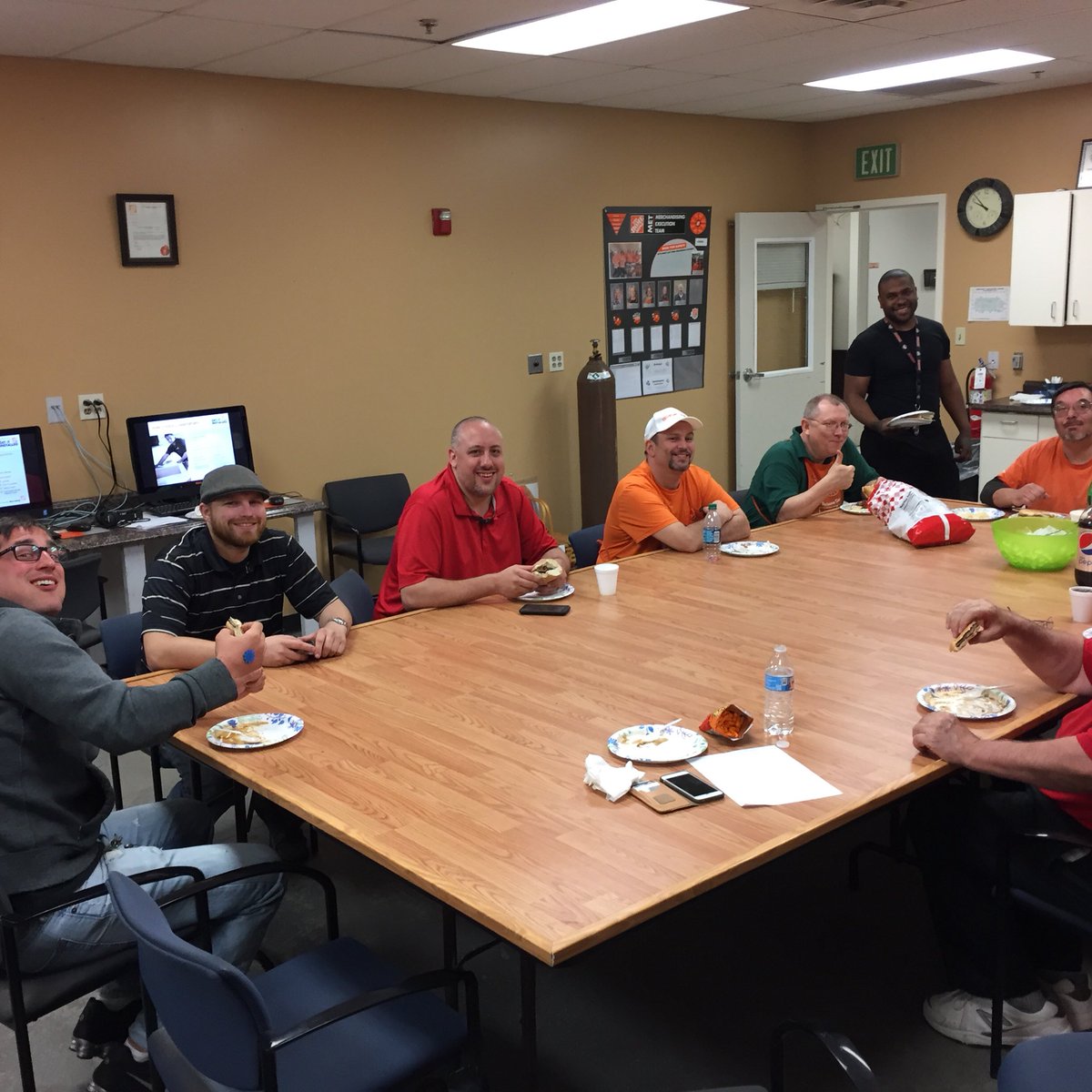 Kim Goldhardt tweet media