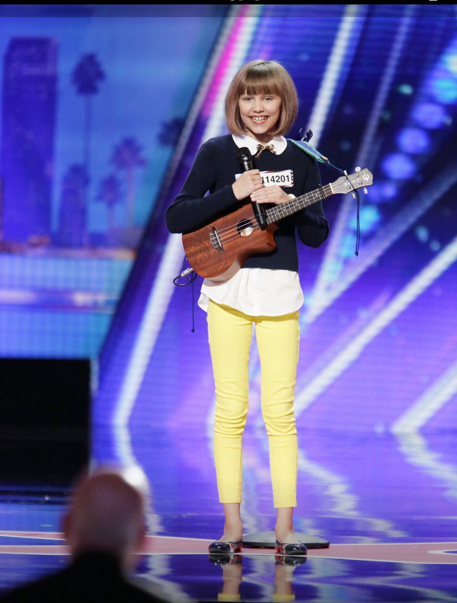 GraceVanderWaal's tweet photo. Hey guys, it's Grace VanderWaal! I hope you enjoy my original song RIGHT NOW on #AGT! https://t.co/v1mNzCyrpY