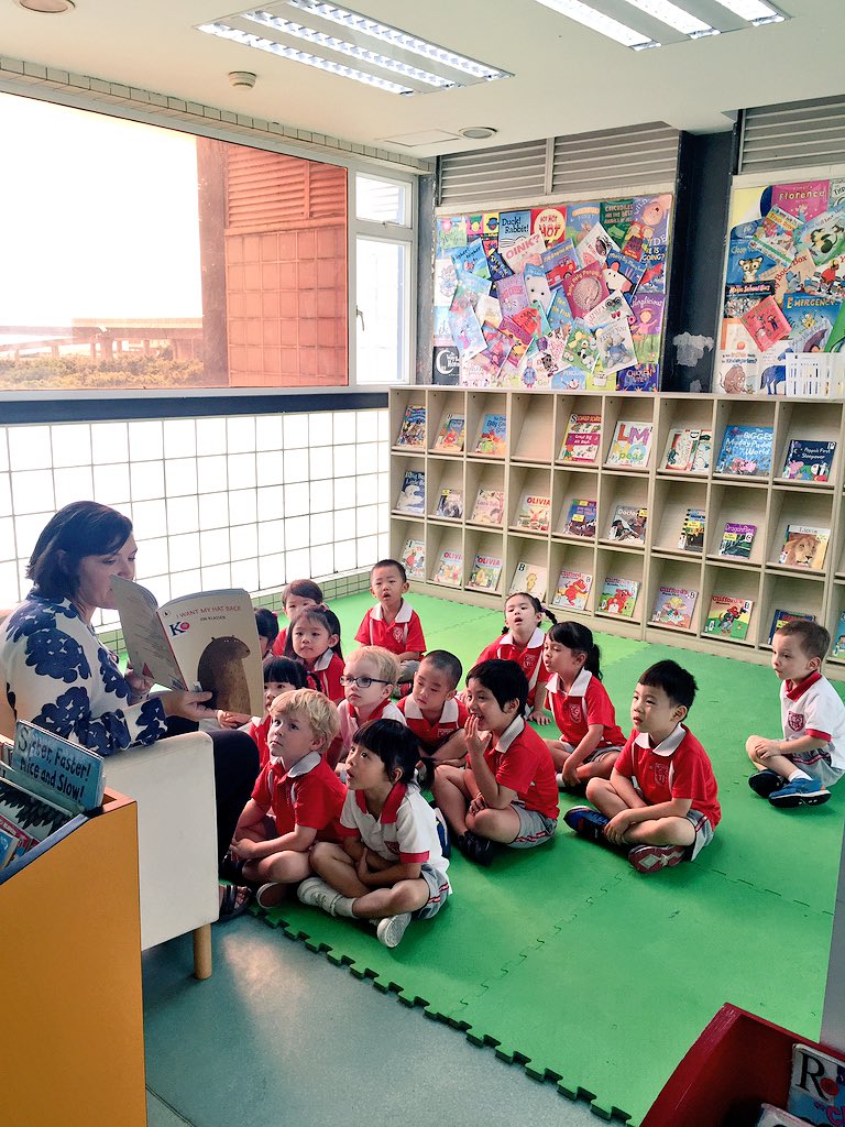 msjennlee2's tweet photo. Our last library period with @sherriff_laura ! We love reading books in PK2! #tismacao https://t.co/UK01U78yKo
