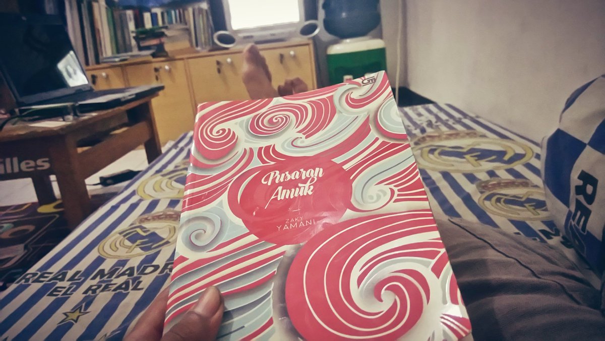 Hanya ada satu kata "Bandung", itu pun dalam bayangan. Tapi Harian Express lahir 1966, dan tak bisa dibaca di Bali.