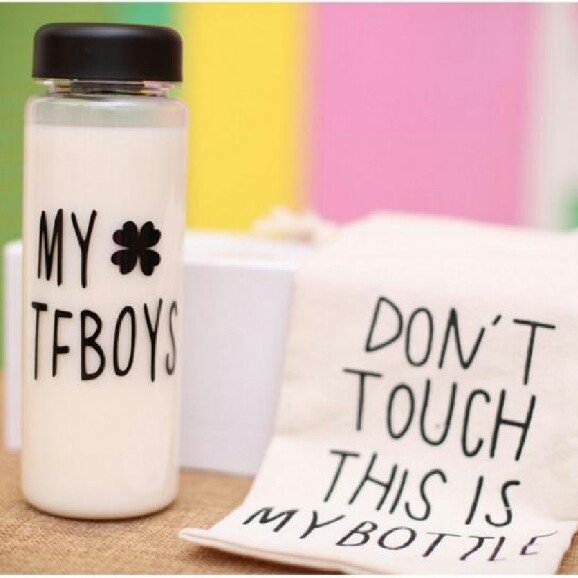 FlowerCrown15's tweet photo. Exo series. IDR : 85ribu(Hanya botol). 95ribu(dengan pouch) https://t.co/UlPhQXUlmx