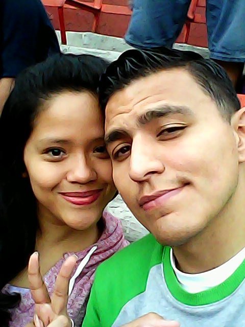 Panbolero's tweet photo. Así mis sábados con mi compañera de vida. Música consciente, por los derechos de Mamá Tierra.  #PachamamaFest https://t.co/cN1k6BmQkO