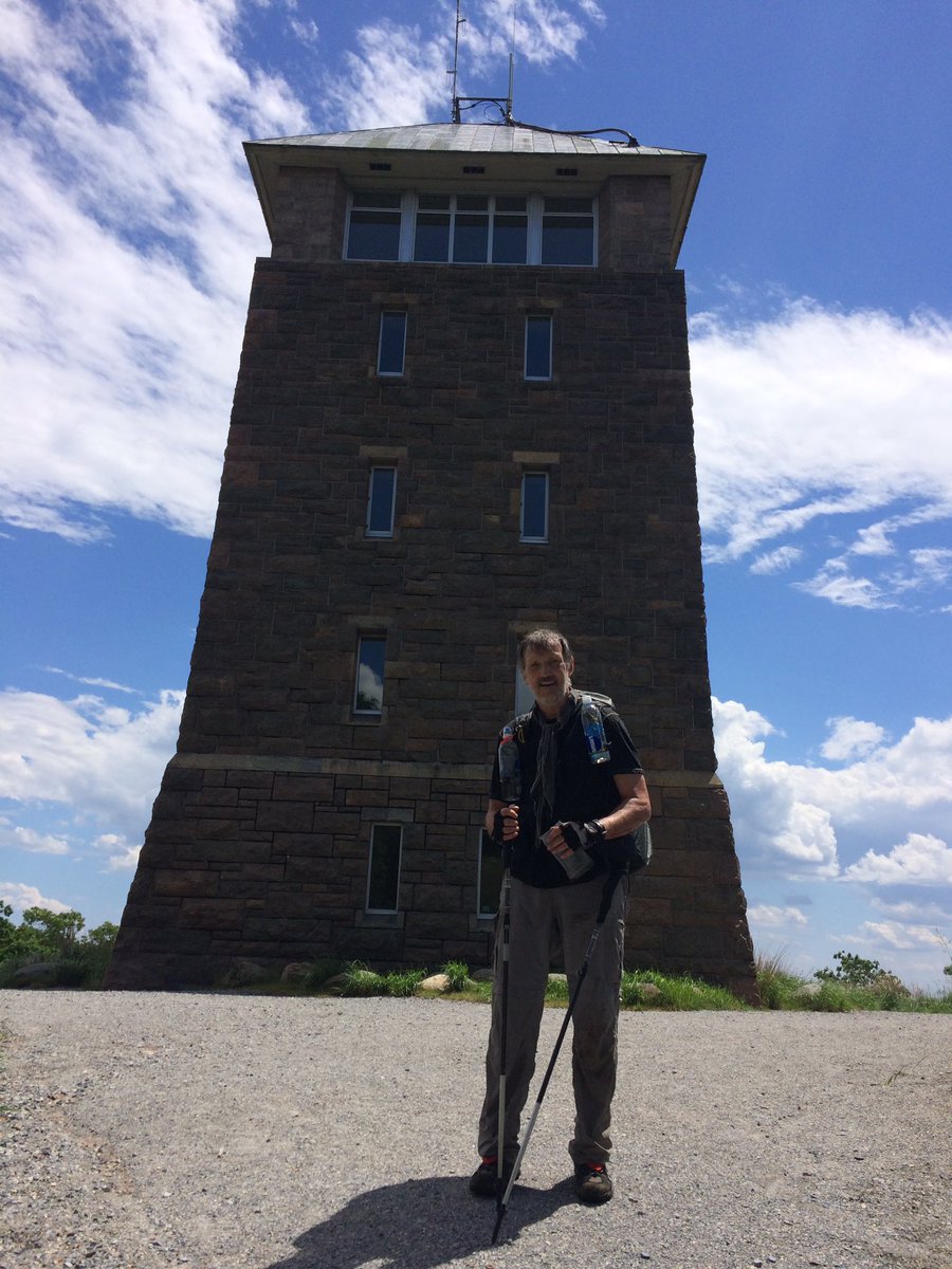 WingnutontheAT's tweet photo. Day 34: 17 up-&amp;-down mi culminating in a climb of Bear Mt &amp; descent thru Bear Mt Zoo to Bridge. Cross in AM. https://t.co/gOi6bltVKC