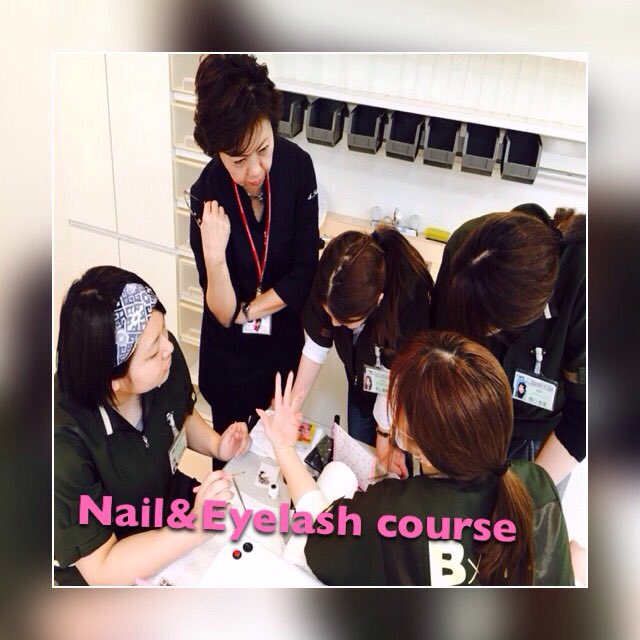 infofukuokabeau's tweet photo. ネイルの授業😍🎌😍
#かわいい #マイメロ #美容学生
#福岡 #専門学校 #ネイル
HPもチェック👍
 https://t.co/KFDF0rrwgN https://t.co/dpzg337TU0