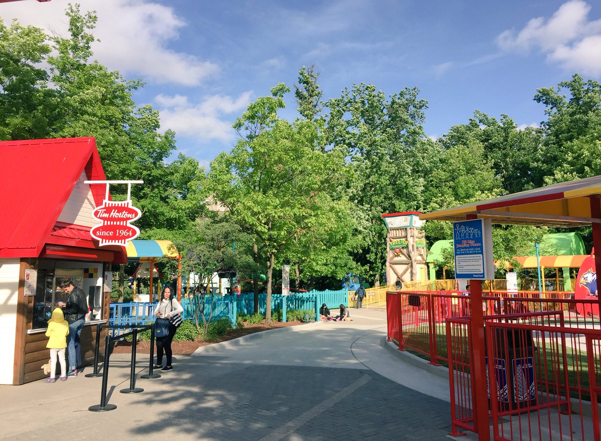 MisakiSwift's tweet image. Wonderland🎠🎢
平日だったから人が全然いなくて、ジェットコースターは全て制覇できた！
Season Pass買ったから今年の夏は沢山行くしかないな💕