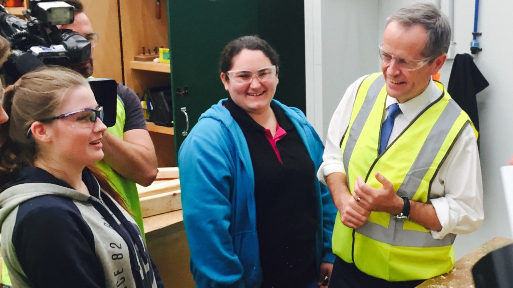 Great to see @billshortenmp talking to students about the future of TAFE &amp; apprenticeships <a href="/Skills/">adam🃏</a> Tech Acacia Ridge