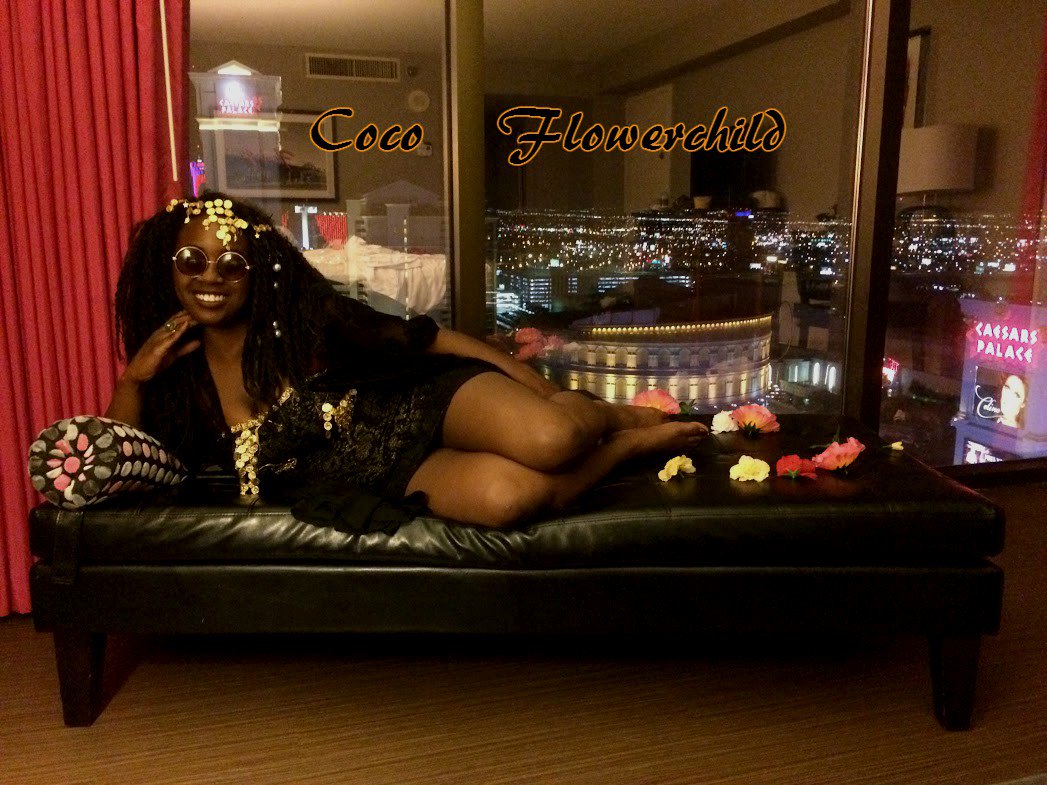 Cocoflwerchild's tweet photo. #memorialdayweekend #cleophaattra #goodtimes #lasvegas #girlswhodesign #girlswhocraft #artsy #cocoflowerchild https://t.co/F1swVb5n7S