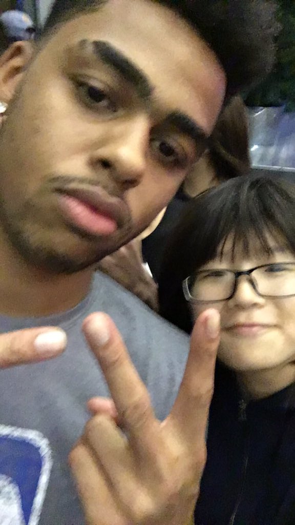 chnlakers's tweet image. Chinese fans up for @Dloading #NBASummer #dloading #Lakers @Lakers @LakersNation @Dloading