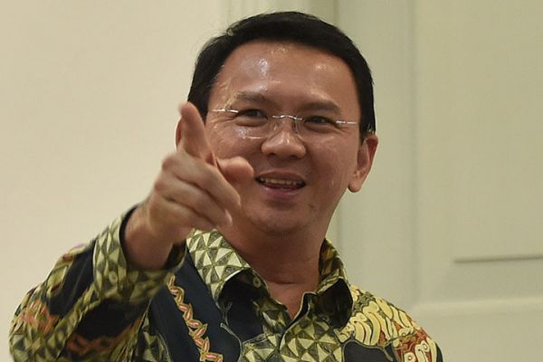 RBuntaran's tweet photo. Independen ya!! @Fahrihamzah “@mediaindonesia: Ahok Tunggu Keputusan Megawati https://t.co/Aapjscp4K0 https://t.co/Dm3FAb93Li”