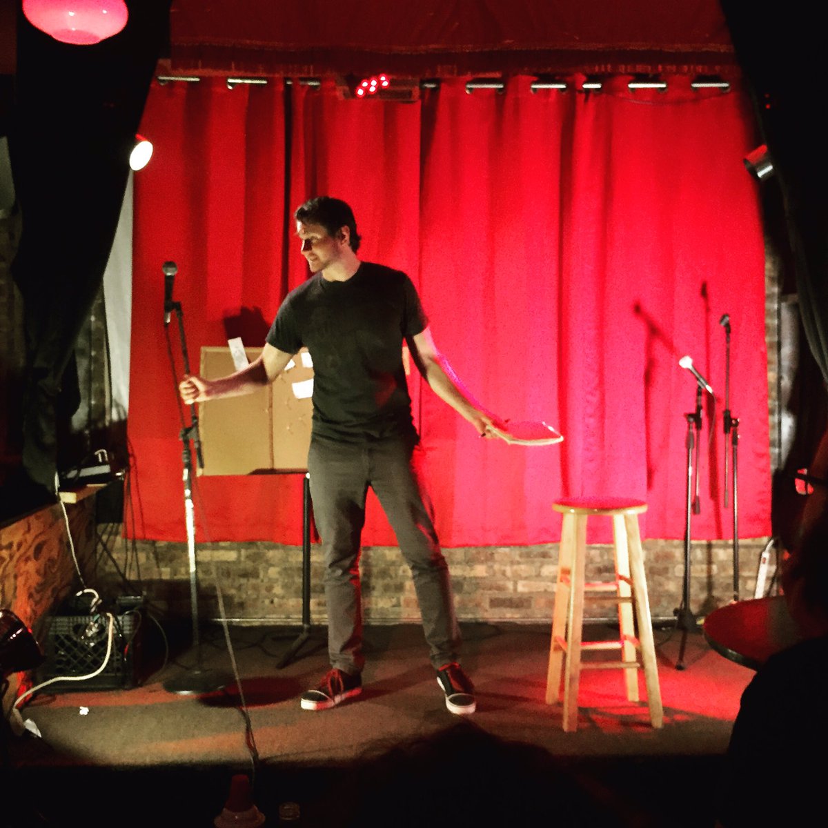 Give it up for our wonderful #host tonight, <a href="/lernerelliot/">Elliot Lerner</a> <a href="/elboroomlive/">Elbo Room Live</a> #comedy #elboroomlive