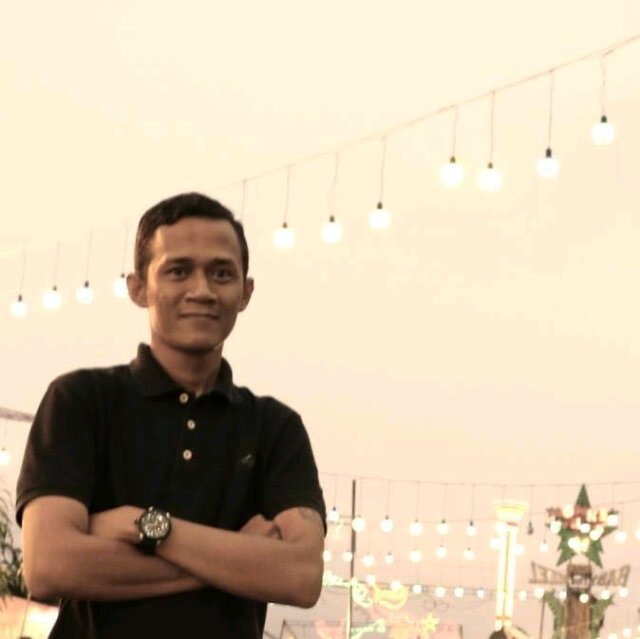 soundsolution_'s tweet image. Music video hasil karya mas lay sang editor  'Rainbowcake'#keepburning   youtube.com/watch?v=HCiT36…