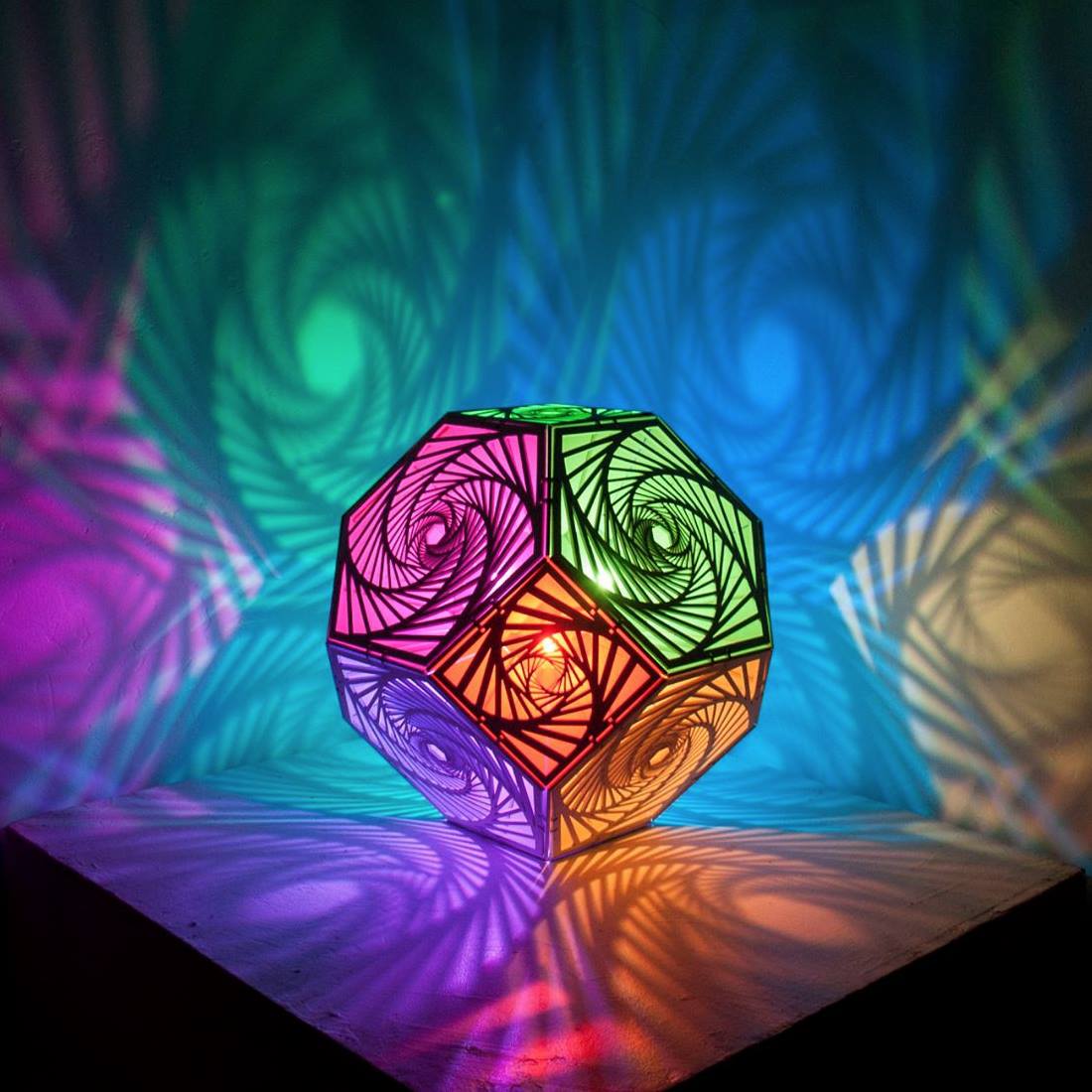 SONIC_BLOOM's tweet photo. The #HummingbirdForest will be illuminated by #seculargeometry 
#SONICBLOOM 
TIX–> https://t.co/19mR46120d https://t.co/XdMYntvhP1