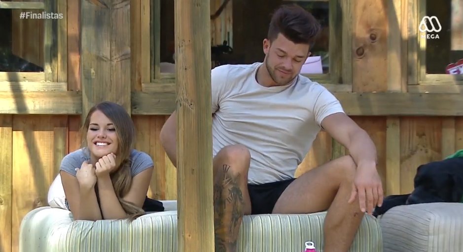 Gala y Leandro analizan la noche de los premios con sus compañeros. #Finalistas 👉 mega.cl/senal-en-vivo/