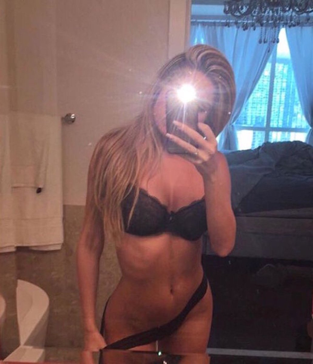 Escort Hookups tweet media