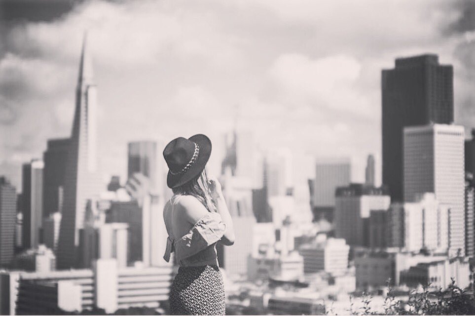 gen_video's tweet image. The first #genvideo #InfluenceroftheMonth will be crowned tomorrow 👑 Follow along to find out who #MissJune2016 is!