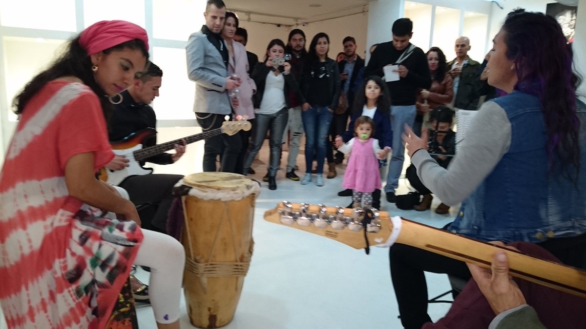 galeriaelgato's tweet photo. #galeriaelgato #artgallery #galeriadearte #lomasound #banda #música #Bogotá #Colombia #arte #art #exposición https://t.co/5T2QOLi1lm
