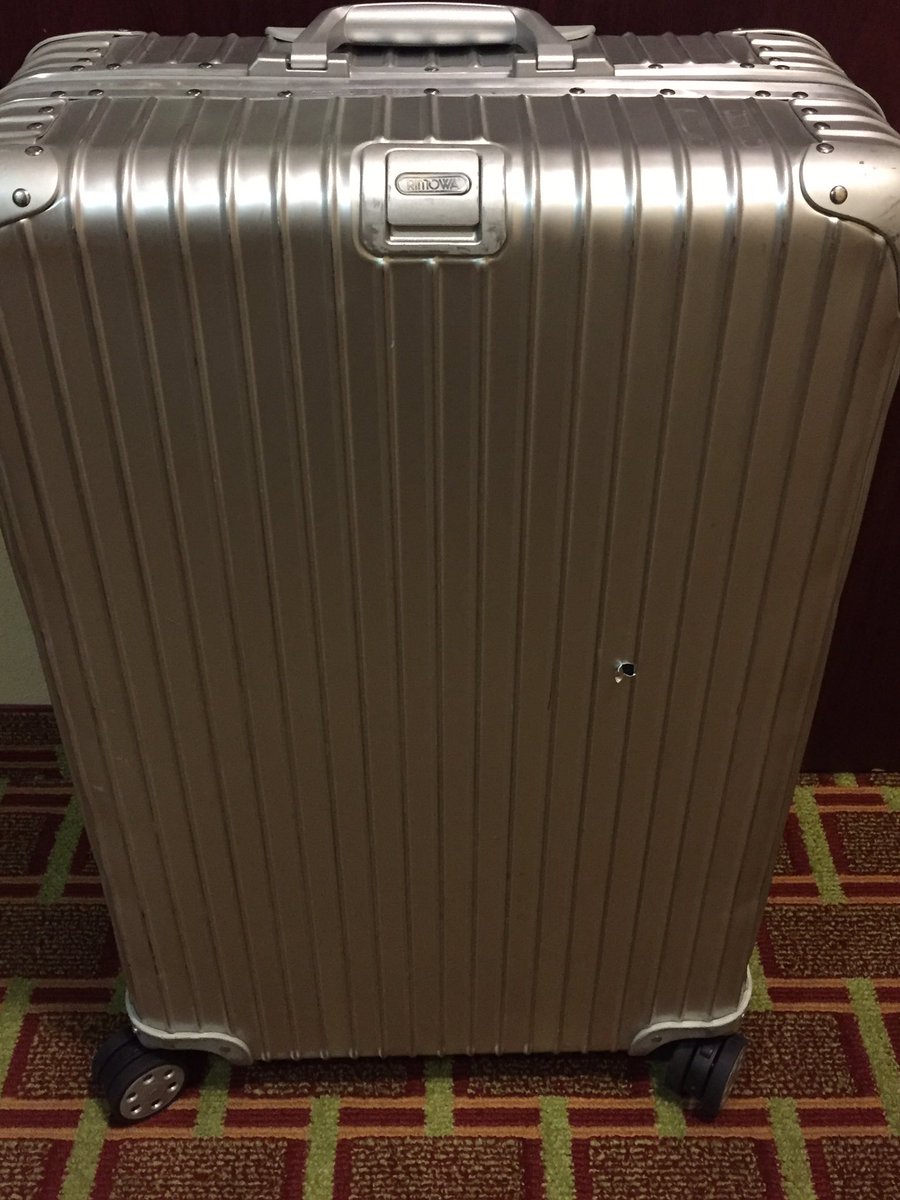 rimowa damage