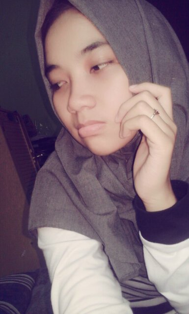 Untuk kamu yg aku rindukan, bagaimana caranya agar kita dapat bertemu? Aku rindu kamu..