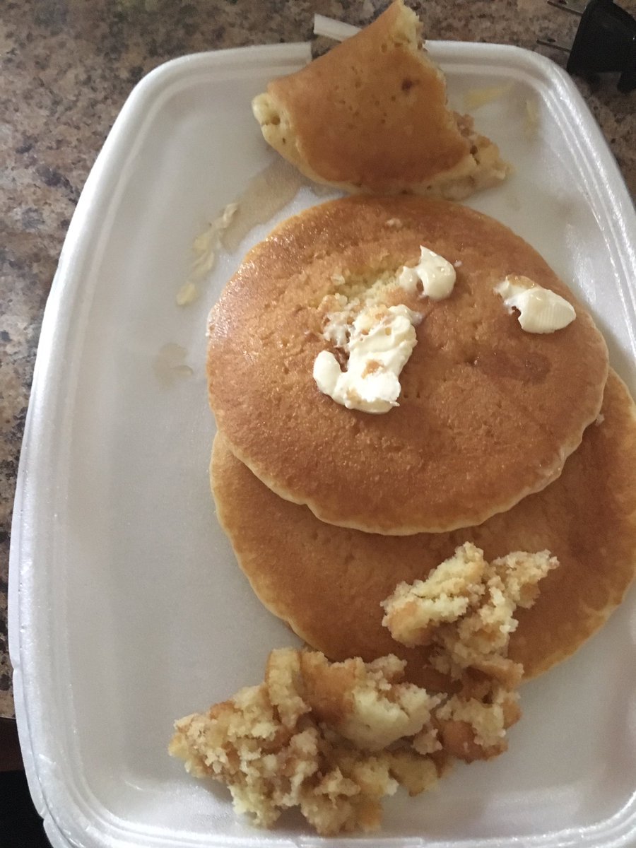 SisterSha00S's tweet image. It&apos;s official #IHOP &amp;amp; #Maxfields (WI) are the the only consistent #pancake experts. This 💩 is @Mcdonalds hotcakes 👎🏽