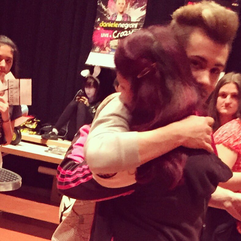 Lisa_kacoza's tweet photo. @realdanielen ich vermisse dich so :( hoffe man sieht sich bald wieder❤️ eine umarmung von dir jetzt wäre toll😞 ily https://t.co/QK9OZRpElx