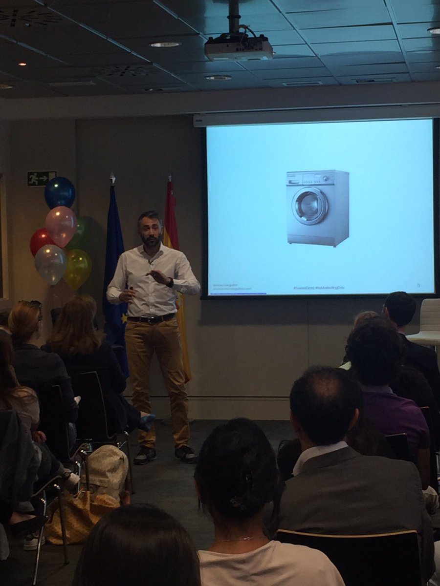 "You don't need a washing machine, you need clean clothes! " Prof. Marcos Eguillor, IE #IEMarketingDay #SweetData