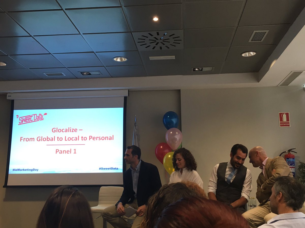 Now time for sharing experiences about from #global to #local to #personal at #iemarketingday #sweetdata <a href="/IEbusiness/">iebusiness</a>