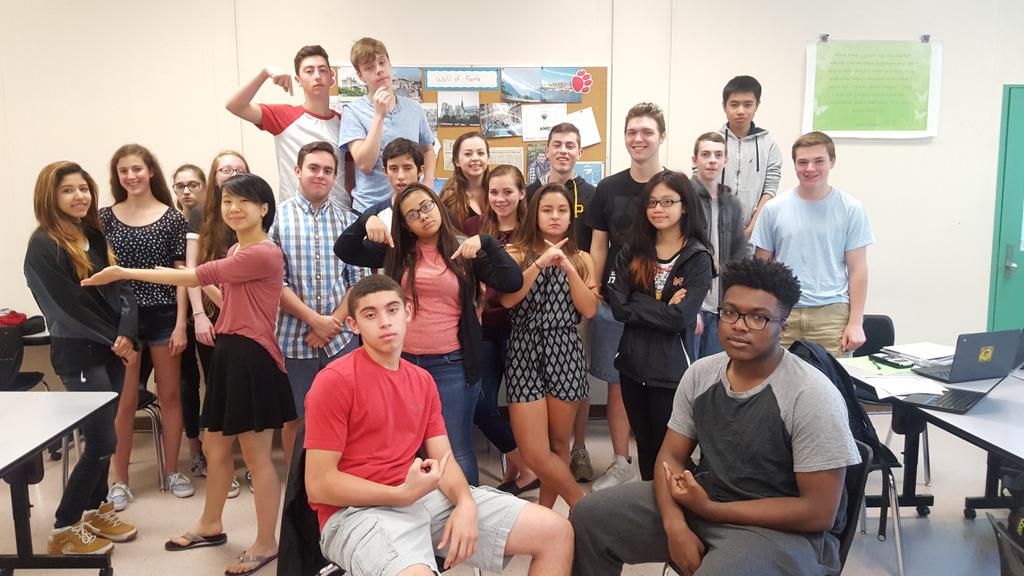 LShomphe's tweet photo. Happy Summer!
#Aperiod https://t.co/og6j97uWwA