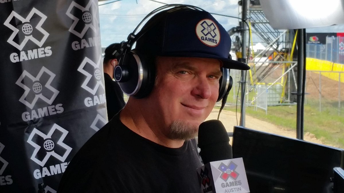 AKGaudio's tweet photo. .@bradjaymc hosted 200+ extreme athletes at #XGamesAustin w/ AKG #K271 MII #headphones and #D5 #microphones! https://t.co/StRtSZjl2h