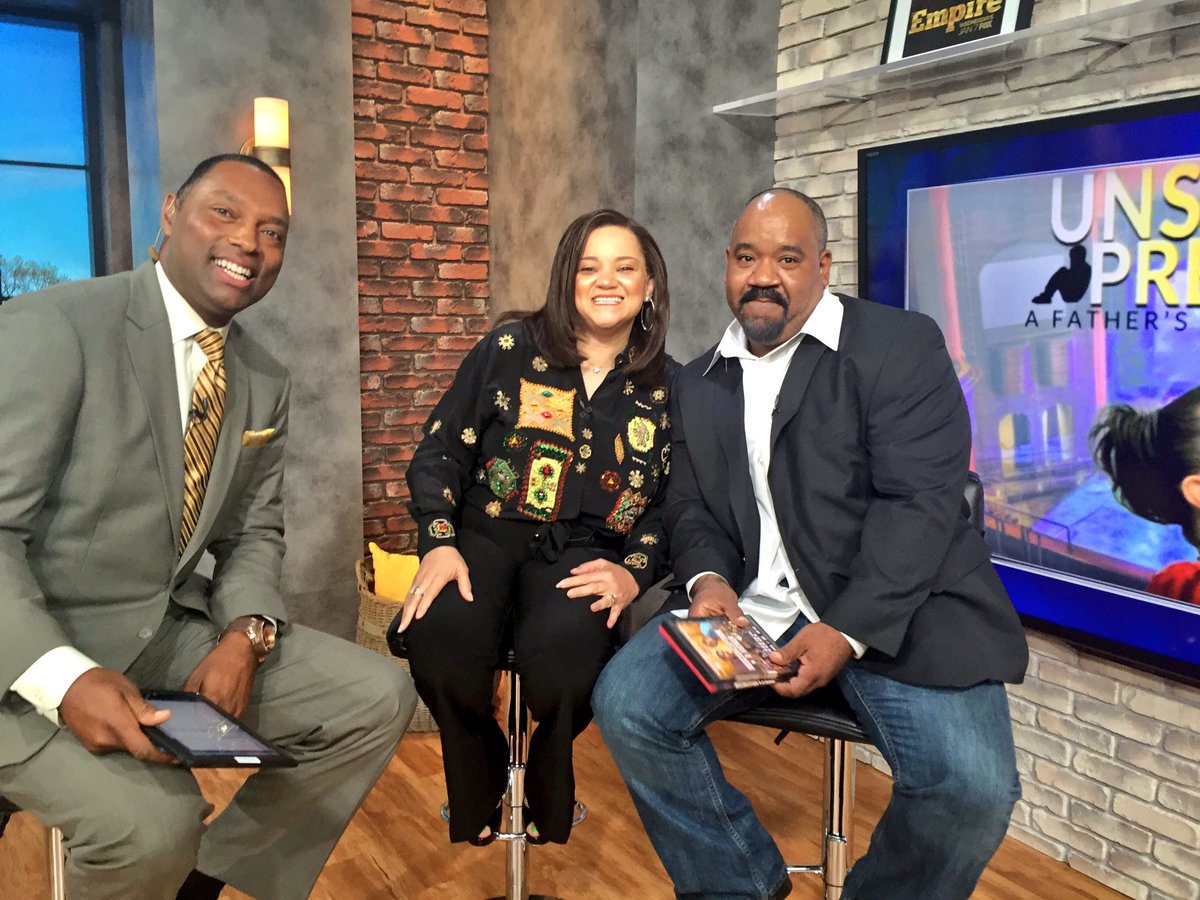 #LIVE with DC's own #RNB singer @StacyLattisaw! She's making her acting debut on #UnseenPresence @HowardTheatre