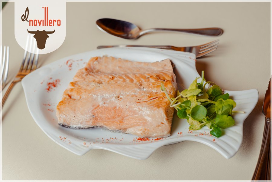 Fullcheckcl's tweet image. #FelizMiercoles Para hoy te recomendamos un rico Salmón a la plancha 😊 también tenemos Congrio y Reineta