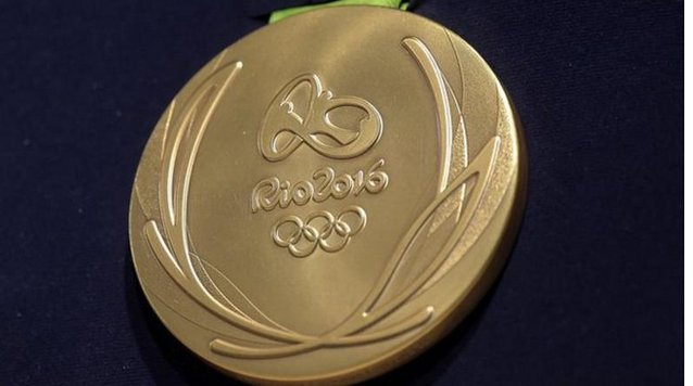 BBCSport's tweet photo. Who will get their hands on these?

Olympic Games and Paralympic medal designs revealed: https://t.co/7lmuwwQmQB https://t.co/ypRO0OpRfN