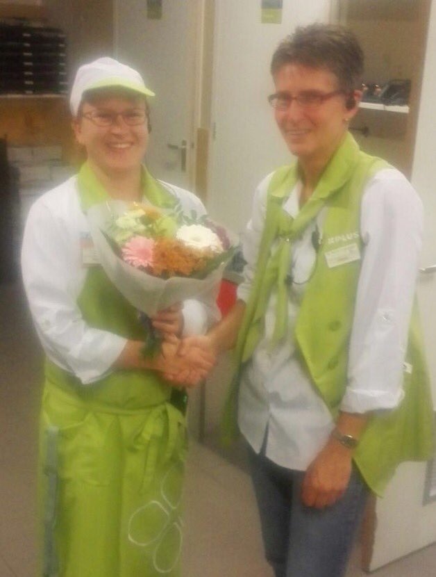 PlusFranssen's tweet photo. Nancy is 5 jaar in dienst. Nancy proficiat en bedankt voor jouw inzet en betrokkenheid! https://t.co/H1ZJikxlDS