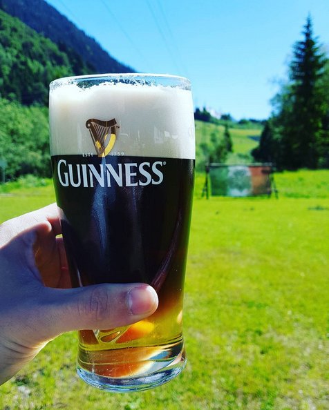 TheDullahans's tweet photo. @GuinnessIreland @BulmersIreland And guess what? Always a good day for a Black Velvet with The Dullahans! #cider https://t.co/YyS7X7VjLR