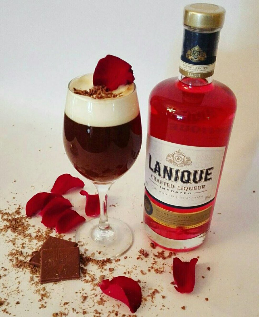 LaniqueSA's tweet photo. English Rose Coffee: 35ml Lanique, hot coffee topped with whipped cream. #ThirstyThursday #Coffee #Winter https://t.co/N6XICCJ7b7