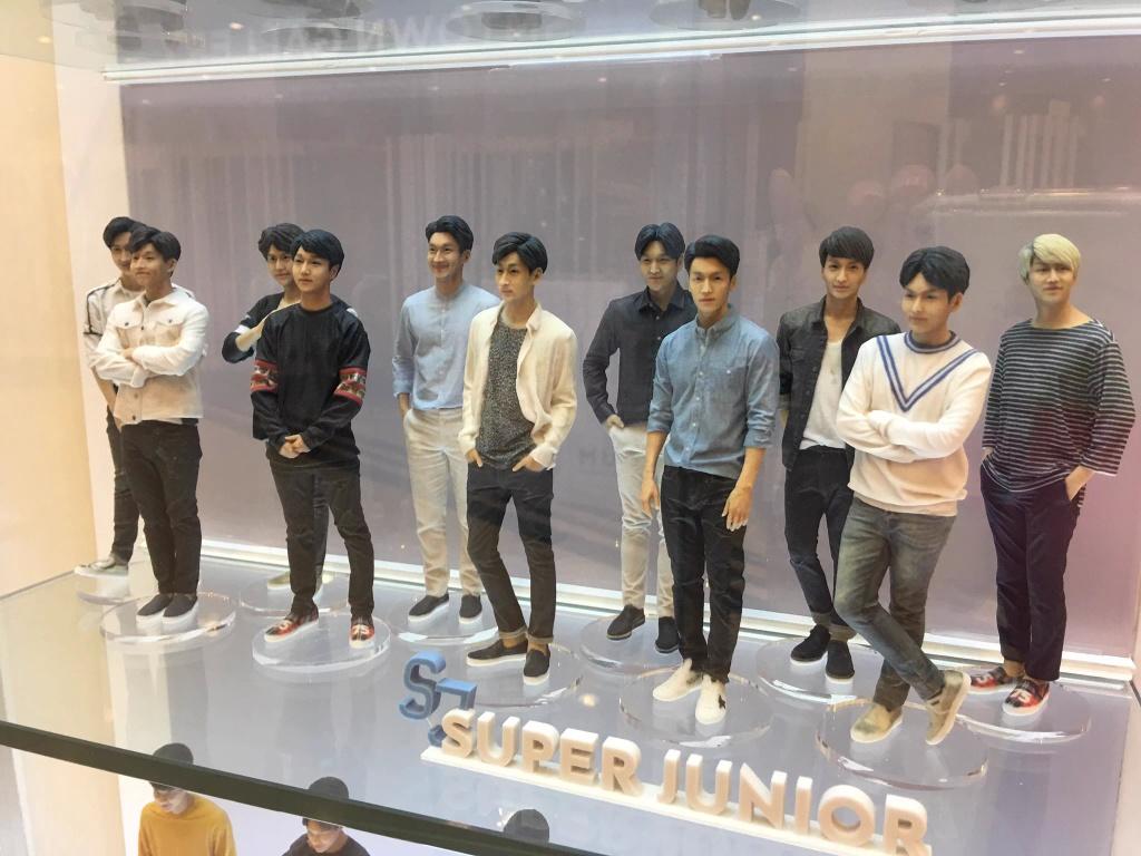 SUPERELFS06's tweet photo. There's 2 versions of SJ wax figurines
©elfninida https://t.co/eB78Cp6N8Y