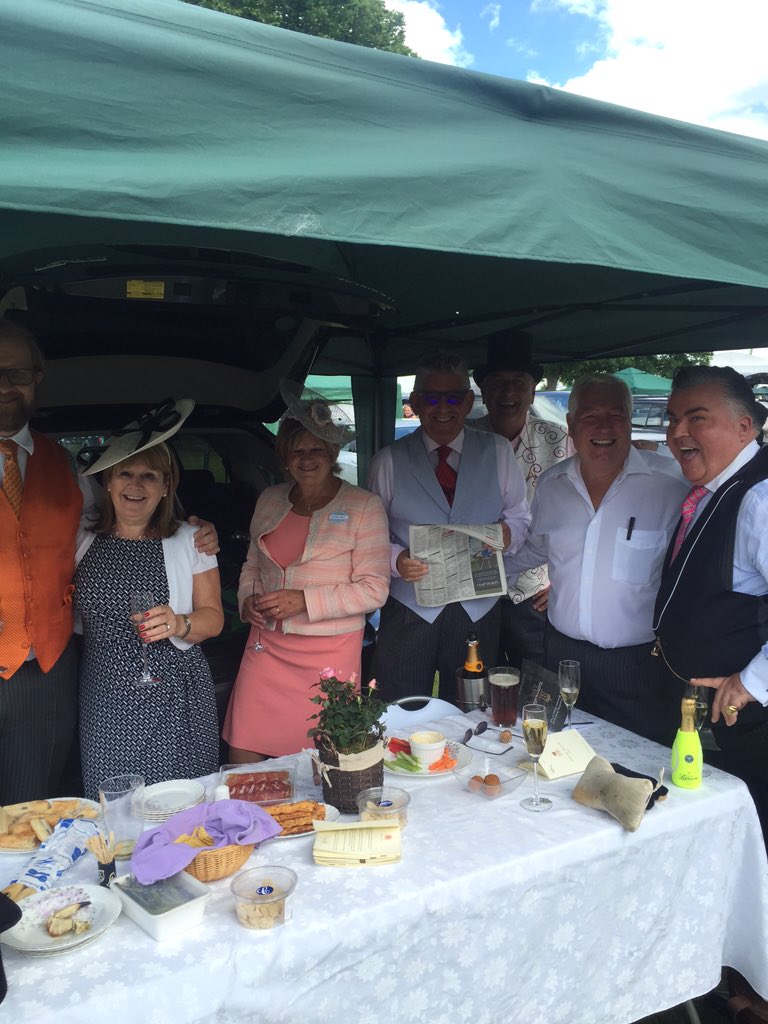 RacingPost's tweet photo. The 'best picnic' contest is in full swing in car park 1 #RoyalAscot #RPSocial https://t.co/1n3CvQMhsK